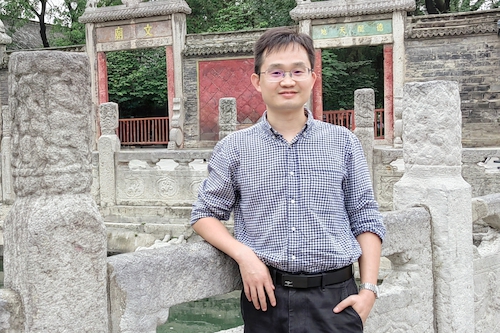十佳党支部书记：经亨颐国产在线  戎庭伟